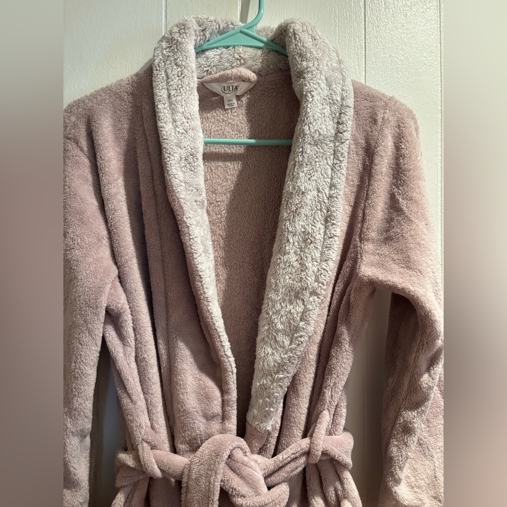 Ulta Beauty Bath Robe - Picture 5 of 6